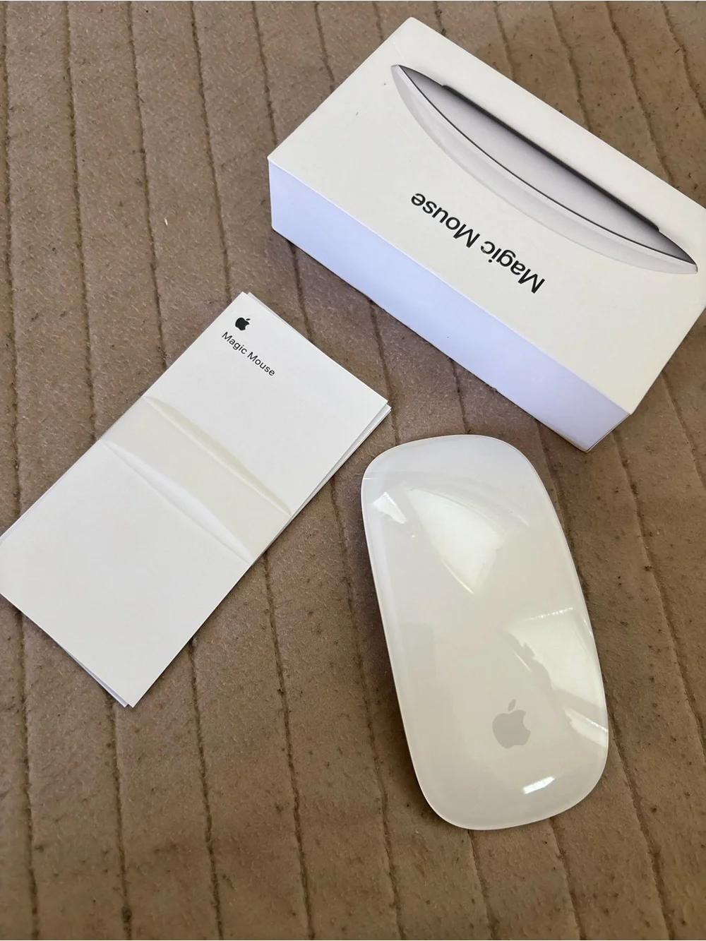 Apple Magic Mouse - Picture 3 of 5